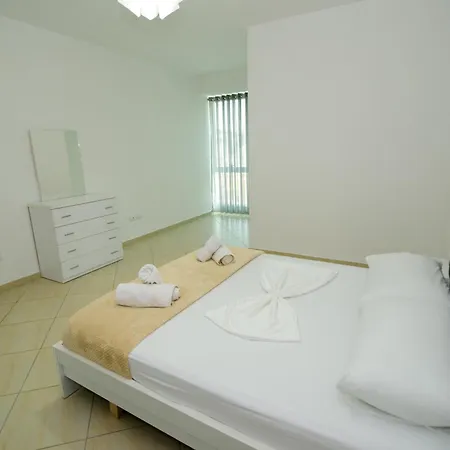 Harris&arvien Apartment's Apartament Wlora